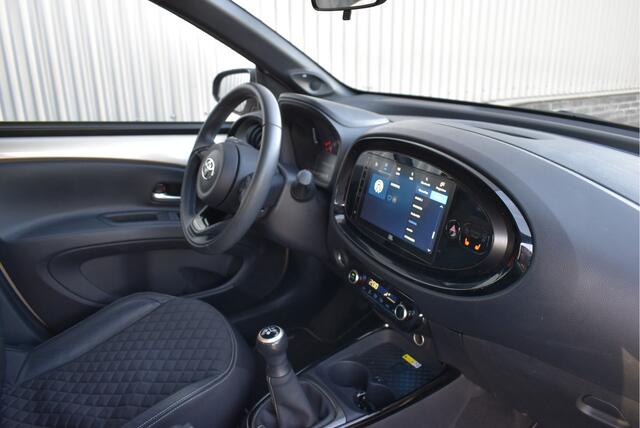 Toyota AYGO X 1.0 VVT-i MT Premium Virtual cockpit, Adaptive cruise, Stoelverwarming, Carplay, Camera