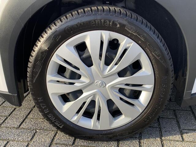 Toyota AYGO X 1.0 VVT-i MT Play