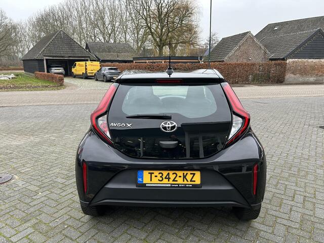 Toyota AYGO X 1.0 VVT-i MT Play
