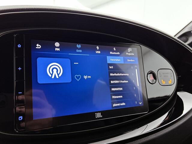 Toyota AYGO X 1.0 VVT-i MT Premium | Cabrio dak | Navigatie | JBL | PDC | Verwarmde stoelen | verdeel auto nog niet binnen