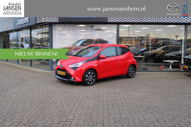 Toyota AYGO 1.0 VVT-i x-joy , Trekhaak, Clima, Camera, Apple Carplay, Bluetooth, LMV 15 Inch, Armsteun, Elek.Ramen