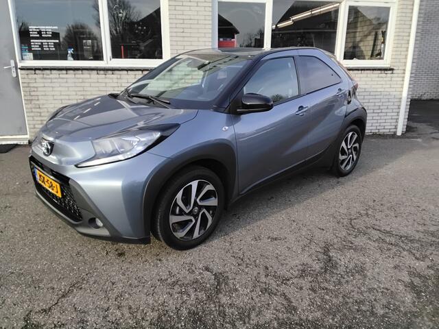 Toyota AYGO X 1.0 VVT-i MT Pulse two tone