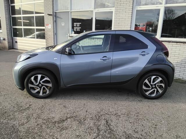 Toyota AYGO X 1.0 VVT-i MT Pulse two tone