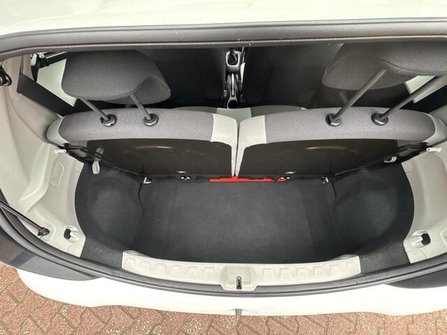 Toyota AYGO 1.0 VVT-i x-nav Incl 12 maanden Bovag garantie