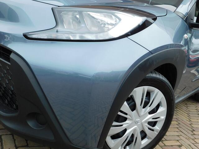 Toyota AYGO X 1.0 VVT-i MT Play
