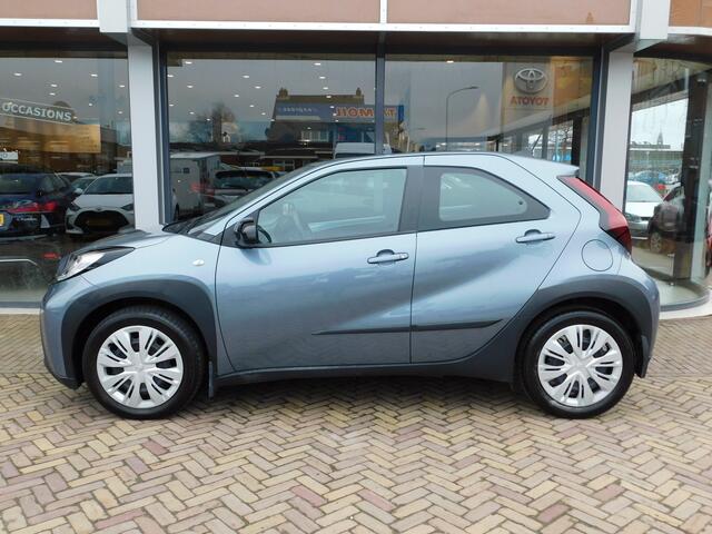 Toyota AYGO X 1.0 VVT-i MT Play