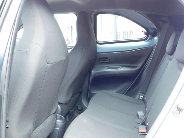 Toyota AYGO X 1.0 VVT-i MT Play