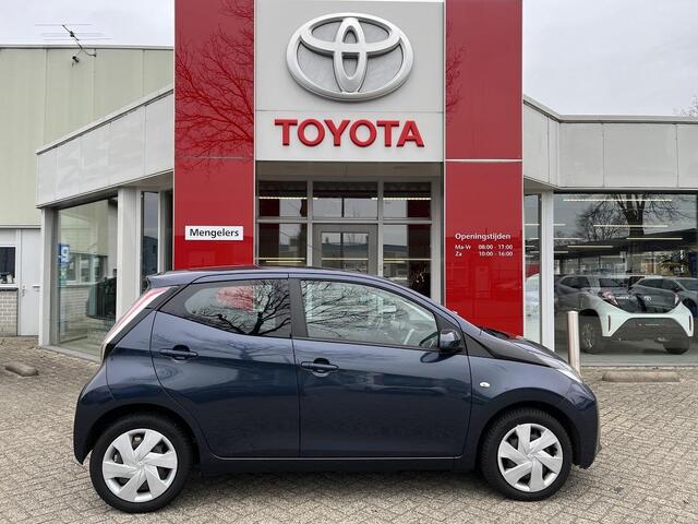 Toyota AYGO 1.0 VVT-i x-nav | Navigatie | All seasonbanden | Camera