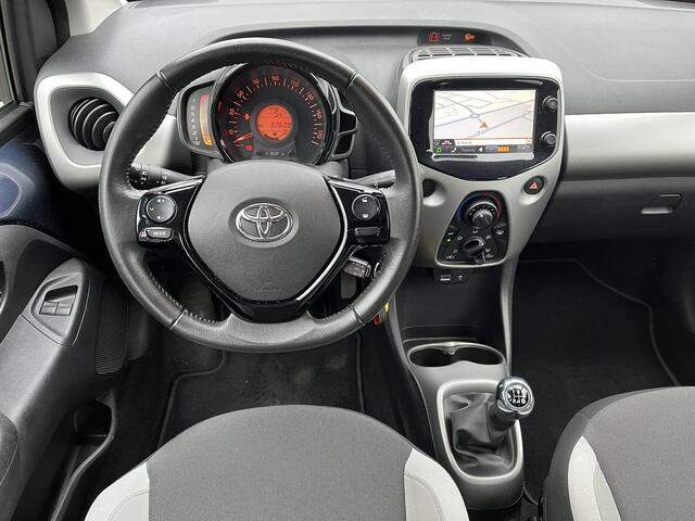 Toyota AYGO 1.0 VVT-i x-nav | Navigatie | All seasonbanden | Camera