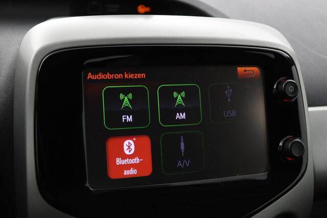 Toyota AYGO 1.0 VVT-i x-play | Automaat | Airco | Groot scherm voor Apple carplay - Android auto |
