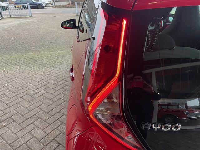 Toyota AYGO 1.0 VVT-i x-play