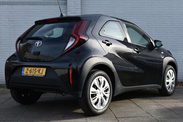 Toyota AYGO X 1.0 VVT-i MT Play | Parkeerhulp camera | Cruise control |