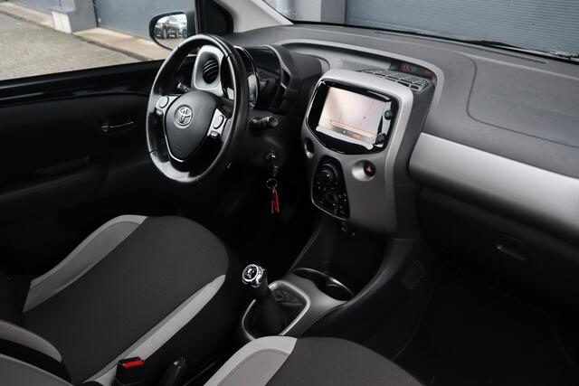 Toyota AYGO 1.0 VVT-i x-wave | Camera | Navi | Elektrische Ramen |