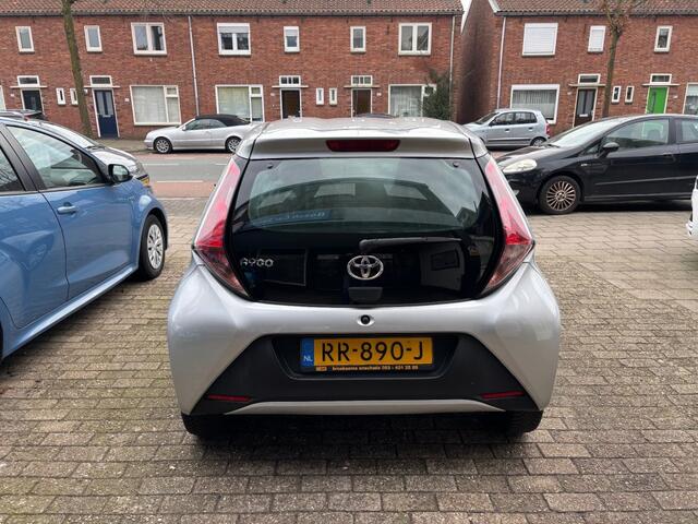Toyota AYGO 1.0 VVT-I X-FUN