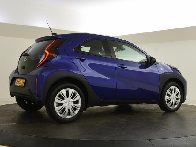Toyota AYGO X 1.0 VVT-i S-CVT Play