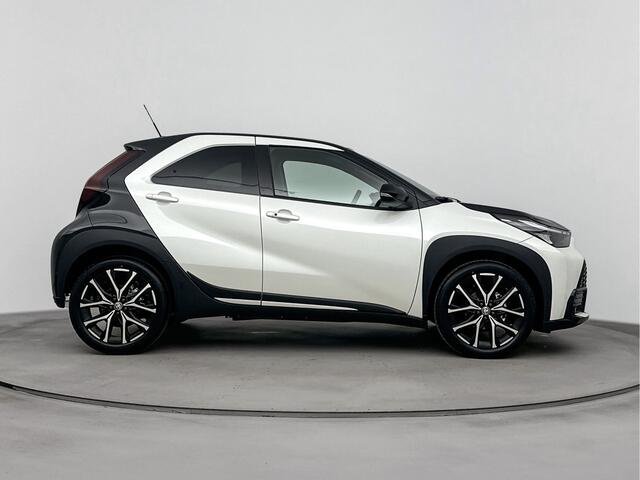 Toyota AYGO X Hybrid 115 GR Sport | DEMO & DIRECT LEVERBAAR | JBL | KEYLESS | STOELVERWARMING |