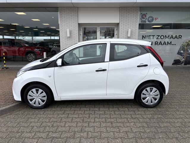 Toyota AYGO 1.0 VVT-i x-fun | Airco | DAB | Bluetooth | El. Raambediening |