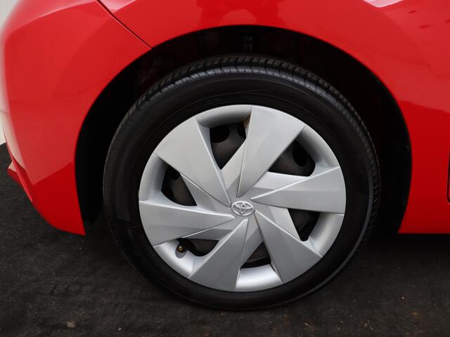 Toyota AYGO 1.0 VVT-i x-play | NL dealeronderhouden |