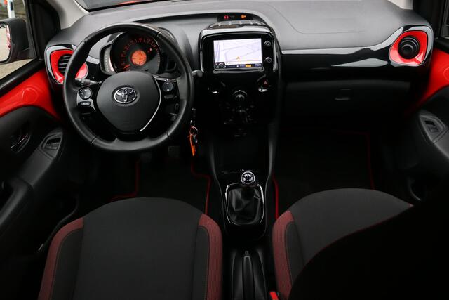 Toyota AYGO 1.0 VVT-i x-cite