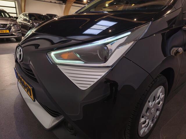 Toyota AYGO 1.0 VVT-i x-play - Apple Carplay/Android Auto - Achteruitrijcamera - Cruise