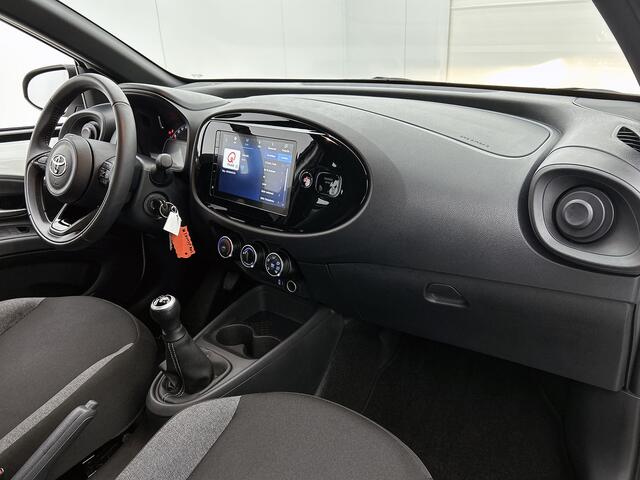Toyota AYGO X 1.0 VVT-i MT Play | Apple Carplay / Android Auto | Parkeercamera | Cruise Control Adaptief |
