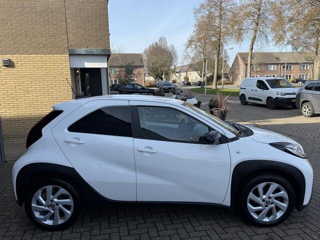 Toyota AYGO X 1.0 VVT-i MT Envy / Airco/ Apple carplay/ Cruise/ Camera/ LED/ Stoelverw/ LMV