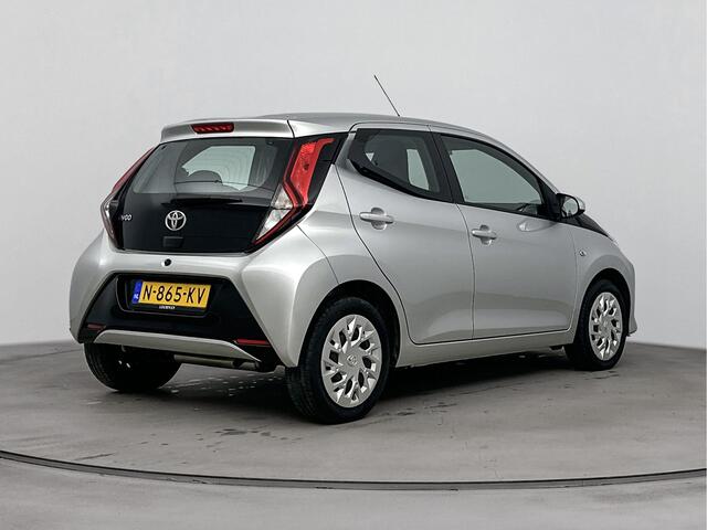 Toyota AYGO 1.0 VVT-i x-play | Airco | applecarplay | mediascherm |