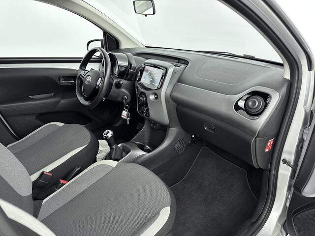 Toyota AYGO 1.0 VVT-i x-play | Airco | applecarplay | mediascherm |