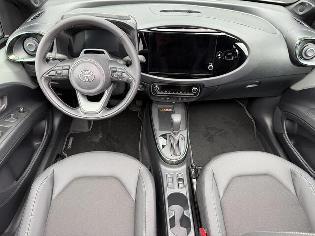 Toyota AYGO X Hybrid 115 envy | JBL | Cabriodak | PDC | Stoelverwarming | Nieuw | Snel leverbaar | Incl. ¤500,- inruilpremie