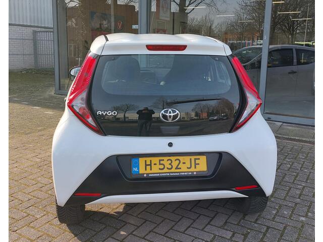 Toyota AYGO 1.0 VVT-i x-fun