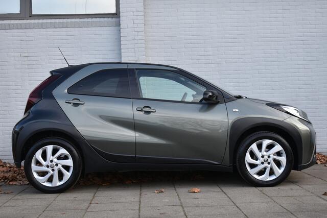 Toyota AYGO X 1.0 VVT-i S-CVT First Limited Automaat 72pk | Keyless entry | Cruise control | Achteruitrijcamera | PDC voor en achter |