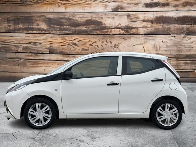 Toyota AYGO 1.0 VVT-i x-fun | NAP | NL Auto | Licht metalen velgen | Cruis | Airco | Bluetooth