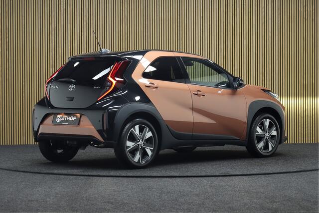 Toyota AYGO X Hybrid 115 pulse Easy Pack | Nieuw uit voorraad leverbaar! | Adaptive-cruise | Camera | Clima | Maps Navigatie | Parkeersensoren | Apple Carplay & Android Auto | Keyless | Stoelverwarming