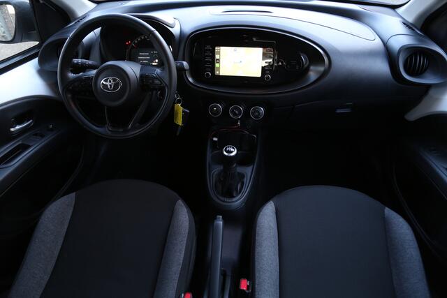 Toyota AYGO X 1.0 VVT-i MT Play Navi Carplay Camera ACC