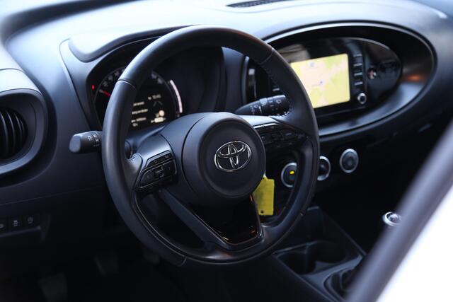 Toyota AYGO X 1.0 VVT-i MT Play Navi Carplay Camera