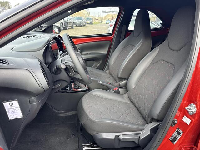 Toyota AYGO X 1.0 VVT-i S-CVT Envy **TREKHAAK/ JBL AUDIO/ NAVIGATE/ AUTOMAAT**