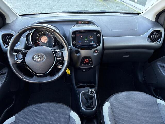 Toyota AYGO 1.0 VVT-i x-joy **CLIMATE CONTROL/ AUTOMATISCHE DIMLICHTEN/ BEGRENZER**
