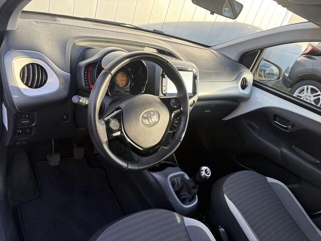 Toyota AYGO 1.0 VVT-i X-Play NL Auto Dealer Onderhouden Carplay Camera Airco