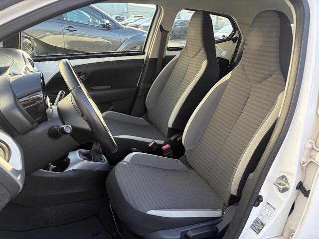 Toyota AYGO 1.0 VVT-i X-Play NL Auto Dealer Onderhouden Carplay Camera Airco