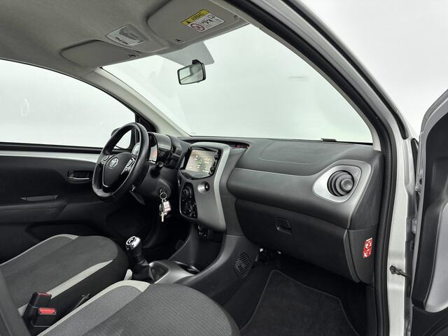 Toyota AYGO 1.0 VVT-i x-play | Parkeercamera | Airco |