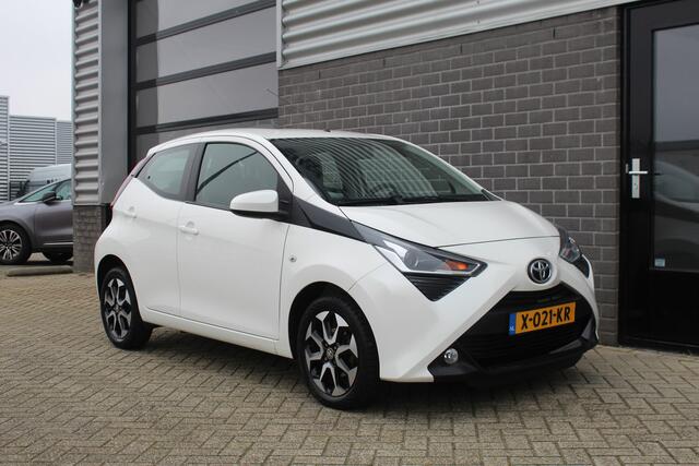 Toyota AYGO 1.0 VVT-i x-joy / Carplay / Camera / 15"LMV
