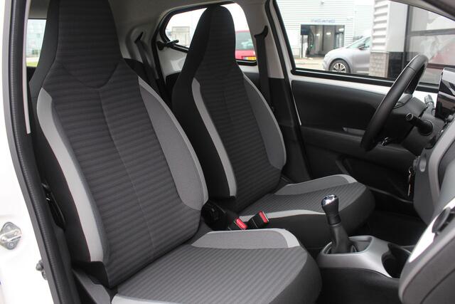 Toyota AYGO 1.0 VVT-i x-joy / Carplay / Camera / 15"LMV