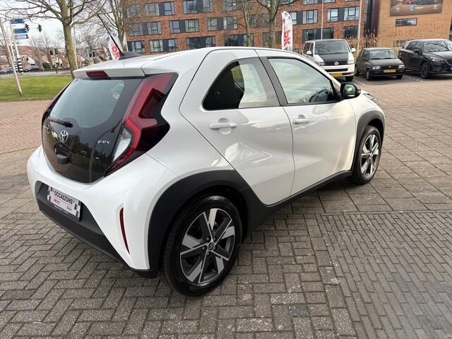Toyota AYGO X Hybrid 115 envy | Navi | Camera | Cruise | 14 km Nieuwe Auto