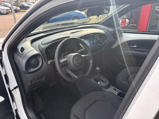 Toyota AYGO X Hybrid 115 envy | Navi | Camera | Cruise | 14 km Nieuwe Auto