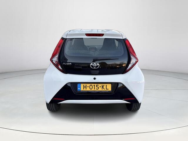 Toyota AYGO 1.0 VVT-i x-play **APPLE CARPLAY/ AIRCO/ BEGRENZER/ PERKEERCAMERA**