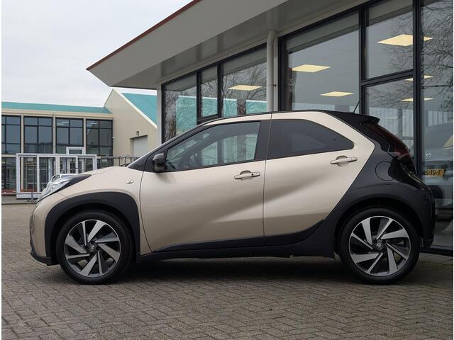 Toyota AYGO X 1.0 VVT-i MT Premium | JBL | Stoelverw. | PDC V+A | Climate control | Keyless | Qi-lader | Camera