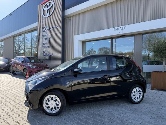 Toyota AYGO 1.0 VVT-i x-play | Camera | Carplay |