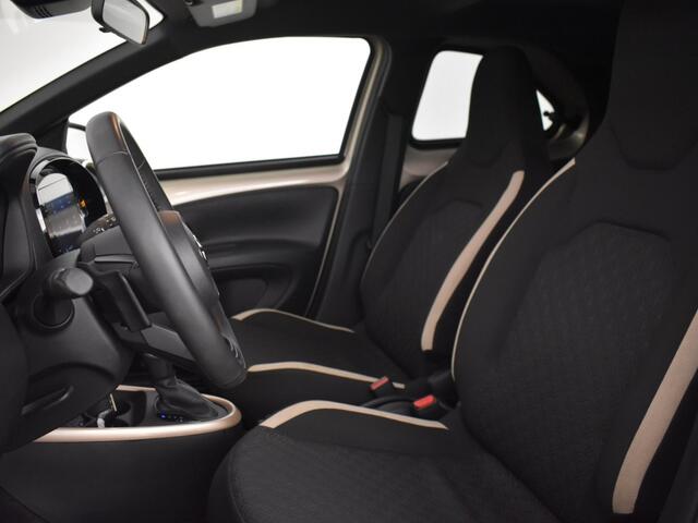 Toyota AYGO X 1.0 VVT-i S-CVT Pulse Bi Tone | PDC V+A | Navigatie