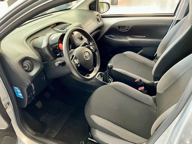 Toyota AYGO 1.0 VVT-i x-fun ** RIJKLAARPRIJS **