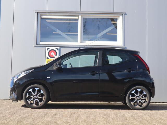 Toyota AYGO 1.0 VVT-i x-cite / Carplay / Camera / Keyless / Safety pack